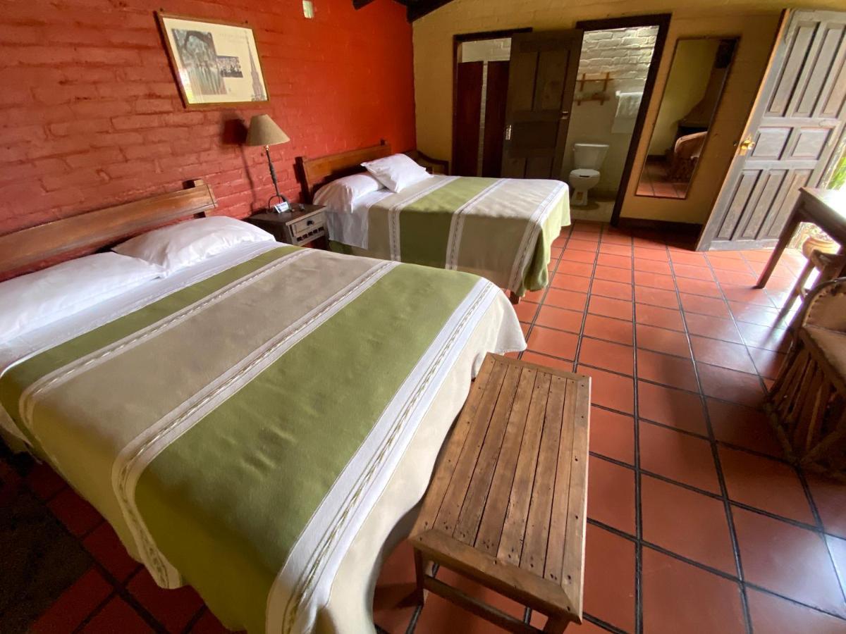 Villa Patzcuaro Garden Hotel&RV Park Exterior foto