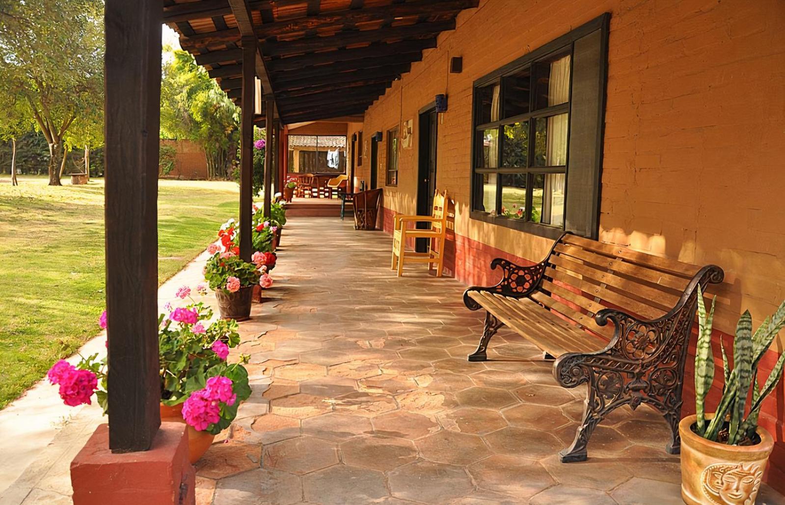 Villa Patzcuaro Garden Hotel&RV Park Exterior foto